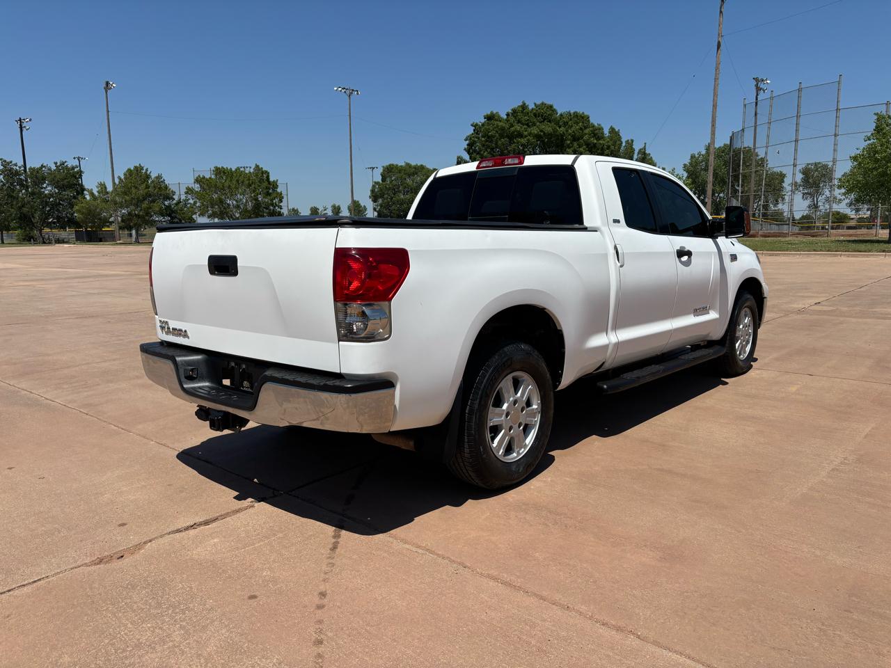Toyota Tundra 2WD Truck Dbl 5.7L V8 6-Spd AT (Natl) 2010