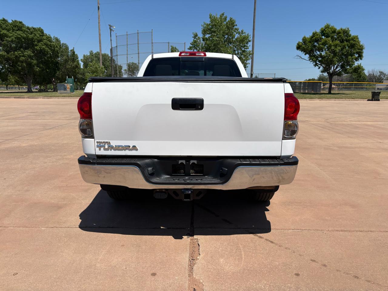 Toyota Tundra 2WD Truck Dbl 5.7L V8 6-Spd AT (Natl) 2010