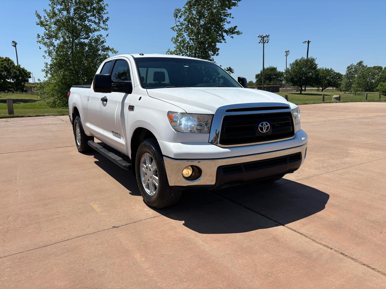 Toyota Tundra 2WD Truck Dbl 5.7L V8 6-Spd AT (Natl) 2010