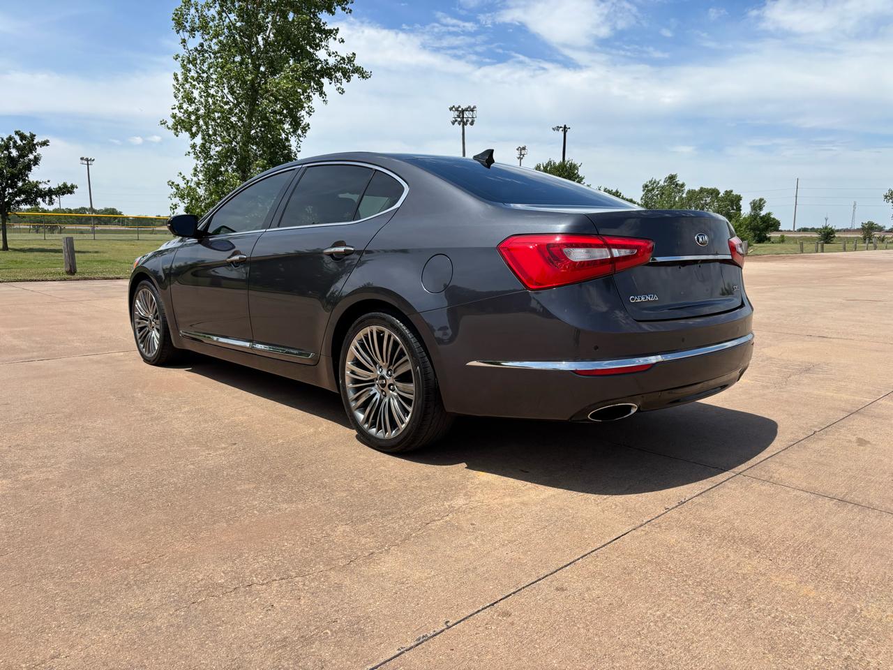 Kia Cadenza 4dr Sdn Limited 2014