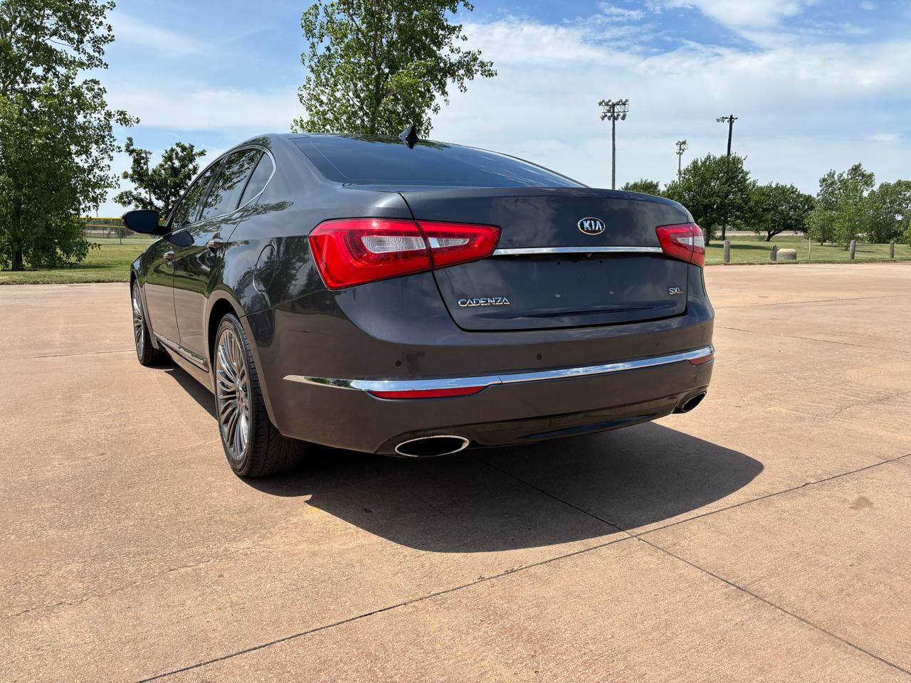 Kia Cadenza 4dr Sdn Limited 2014