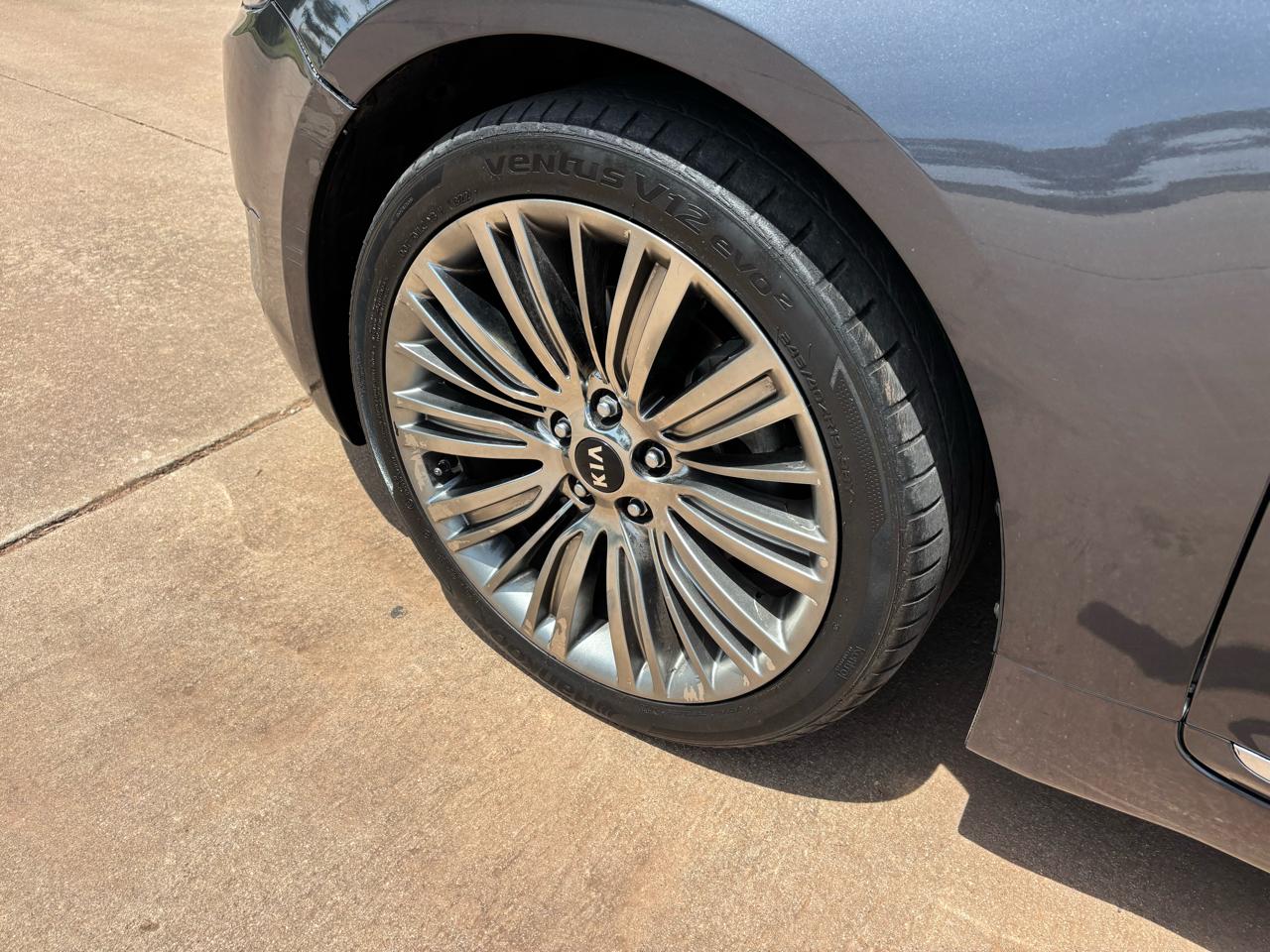 Kia Cadenza 4dr Sdn Limited 2014