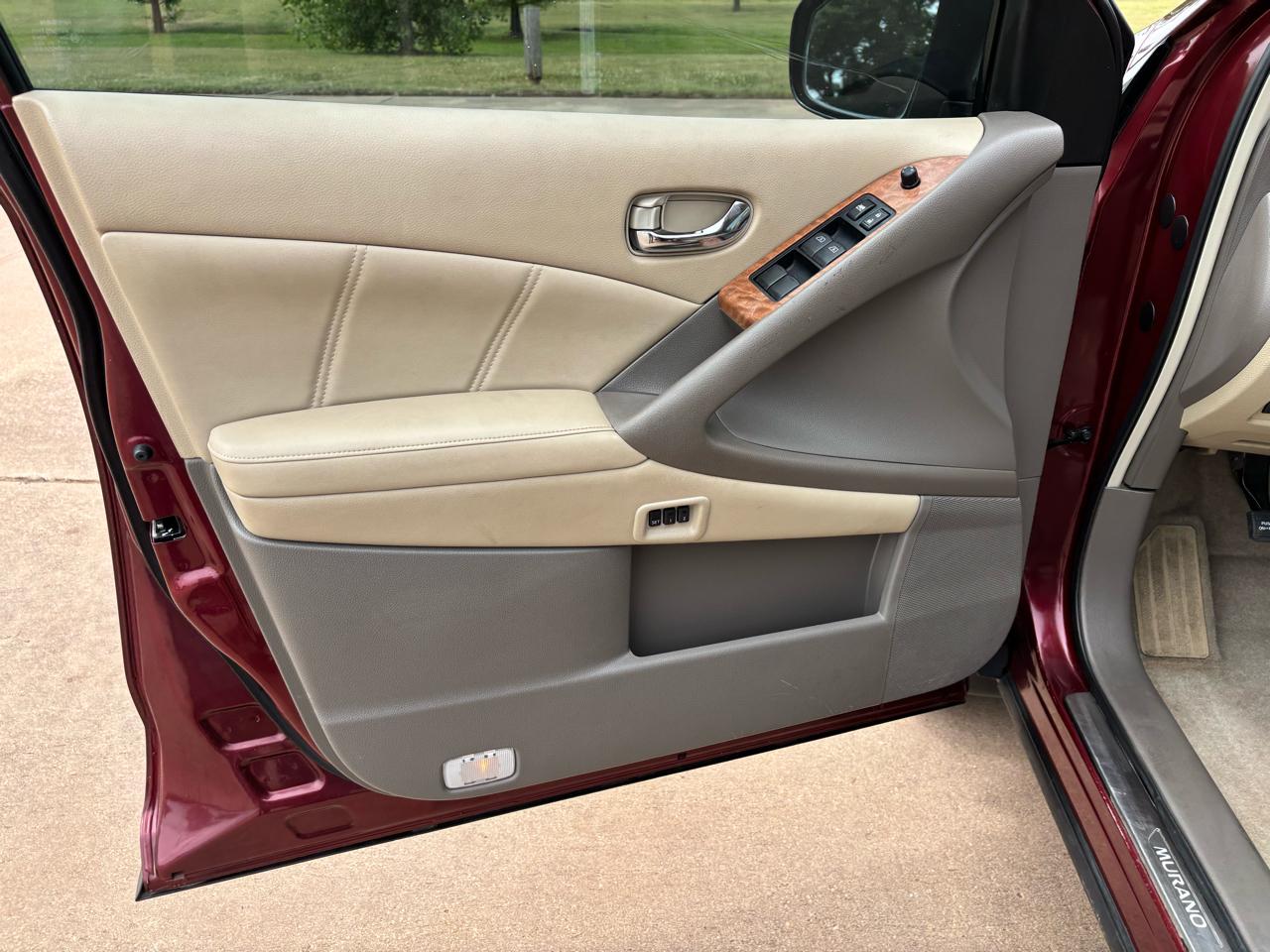 Nissan Murano AWD 4dr LE 2012