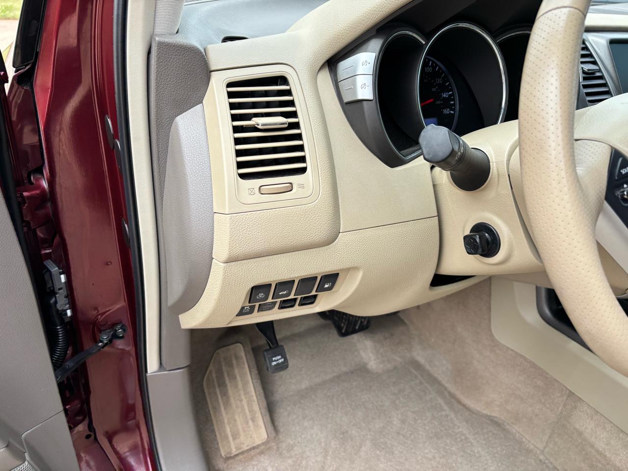 Nissan Murano AWD 4dr LE 2012