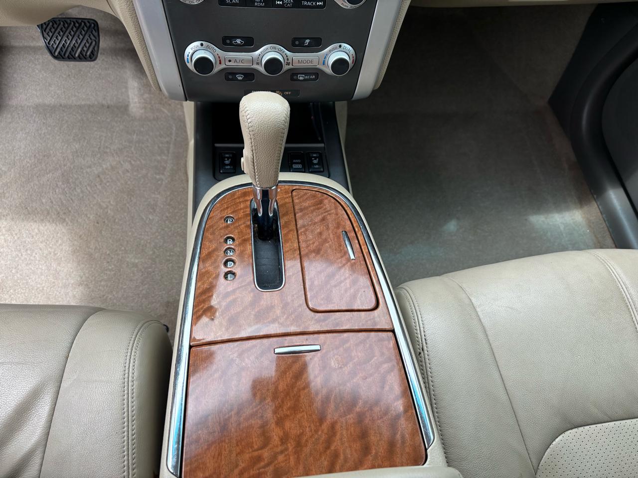 Nissan Murano AWD 4dr LE 2012