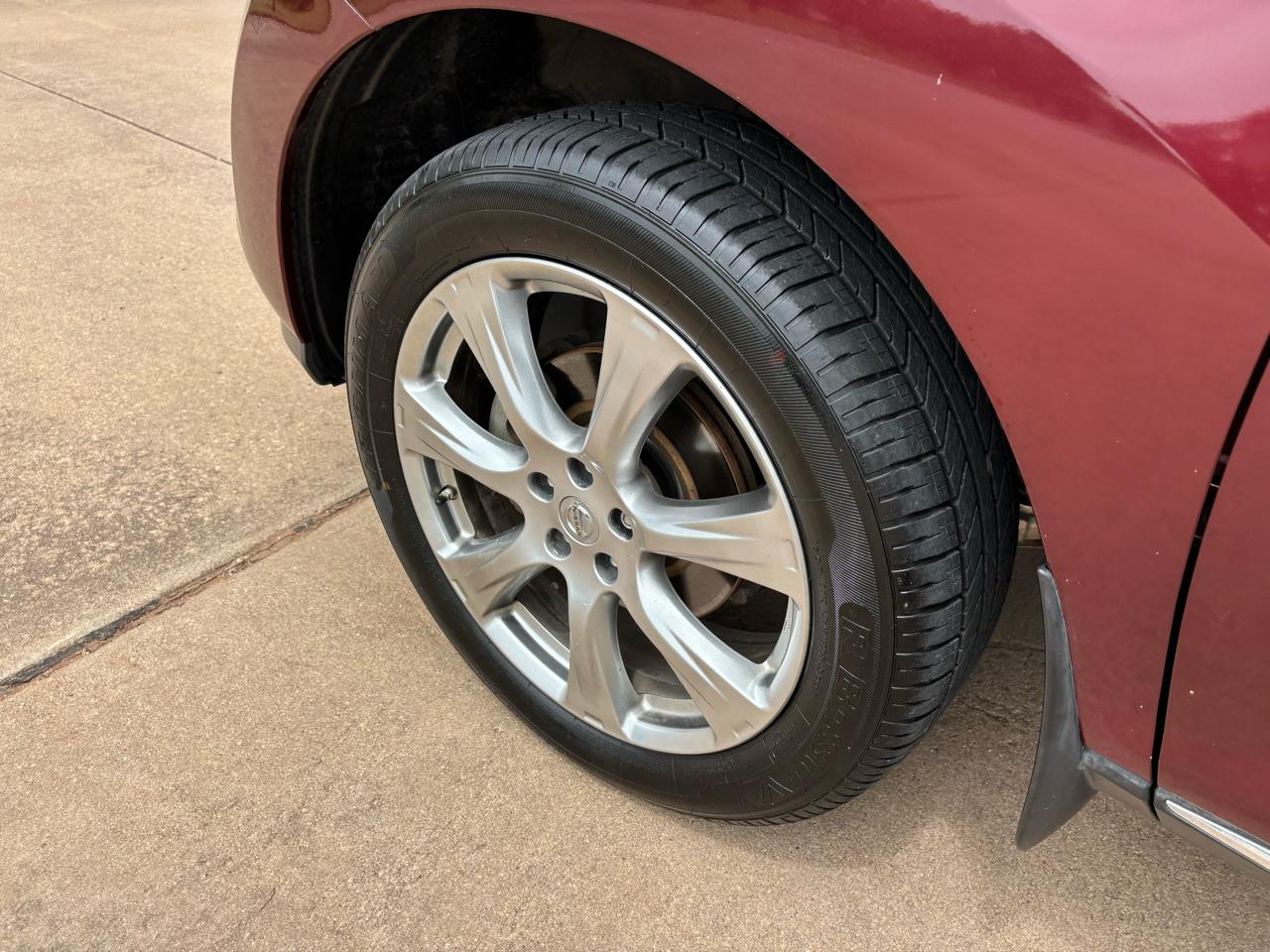 Nissan Murano AWD 4dr LE 2012