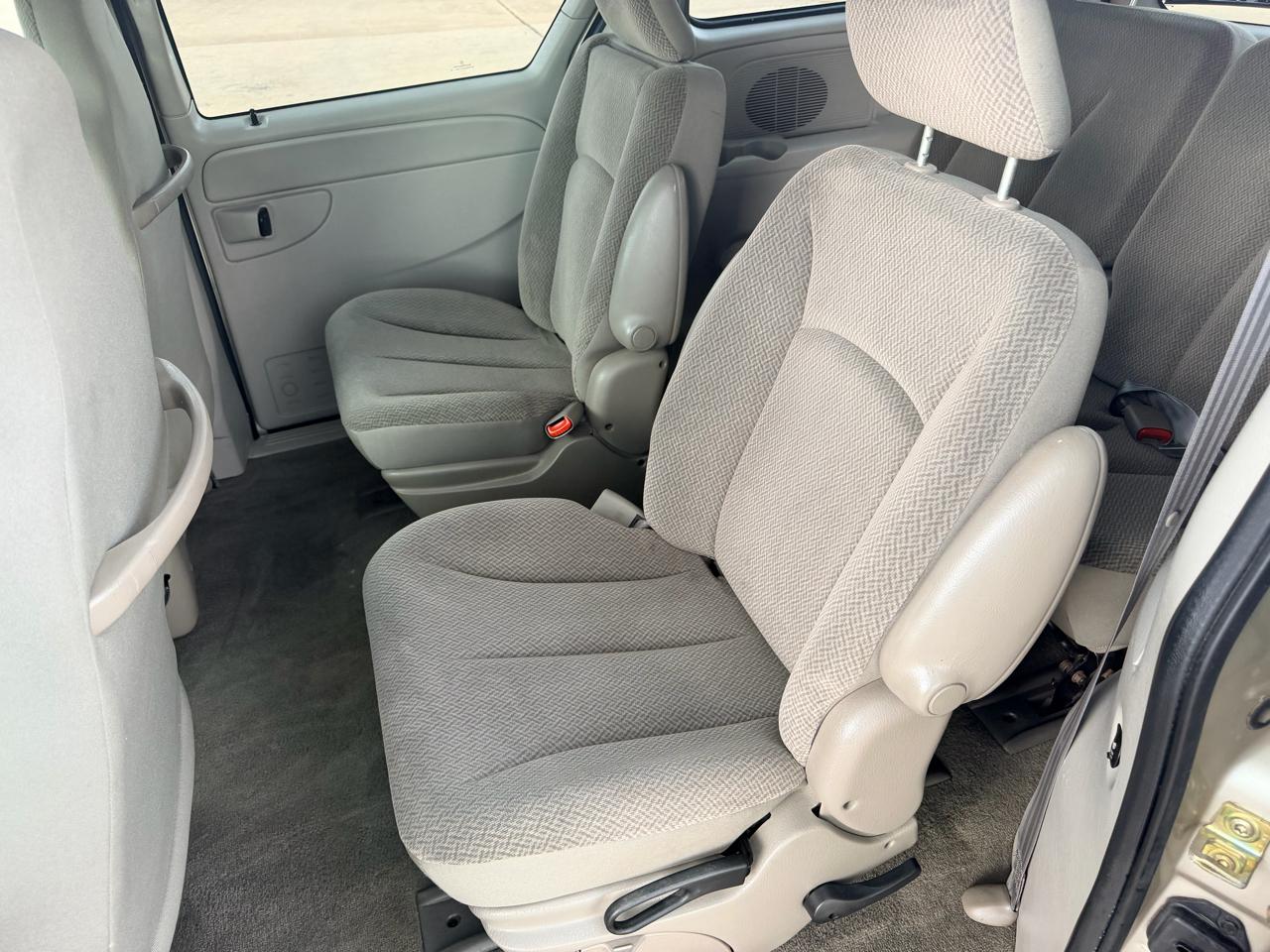 Dodge Caravan 4dr SXT 2005