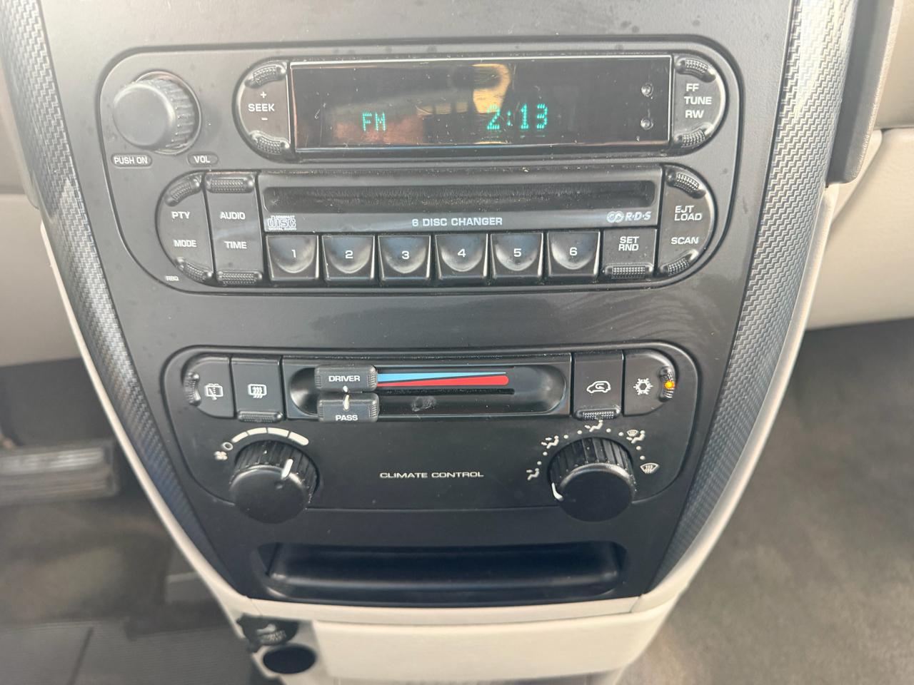 Dodge Caravan 4dr SXT 2005