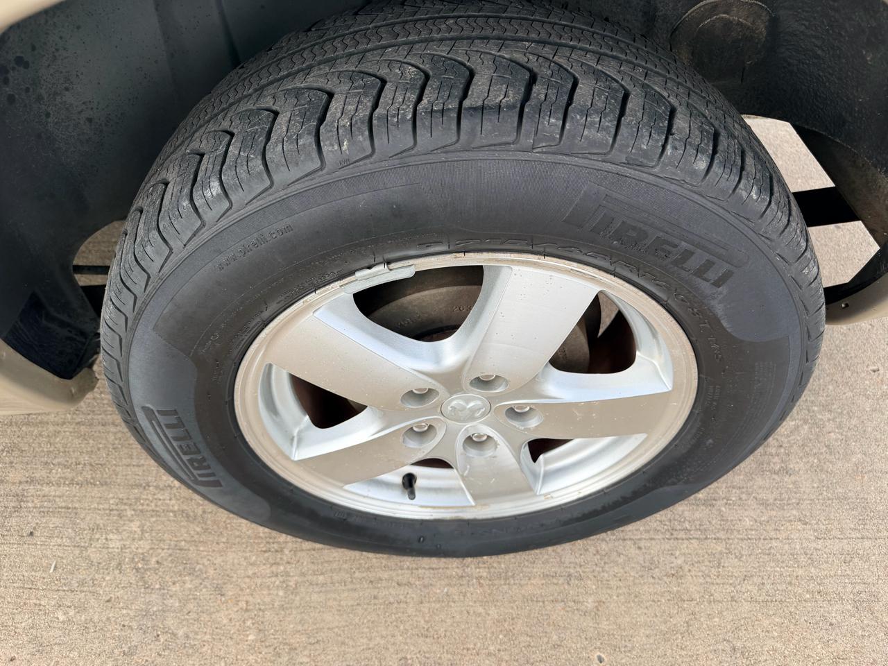 Dodge Caravan 4dr SXT 2005