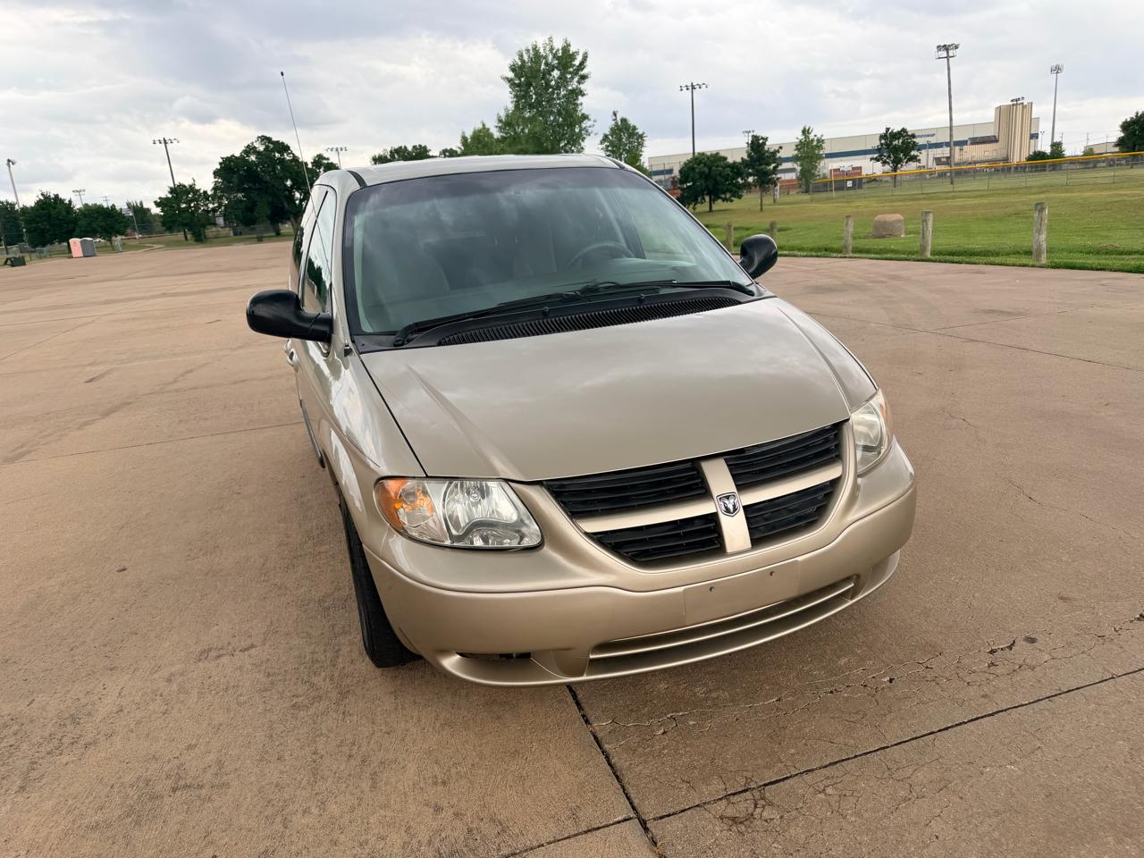 Dodge Caravan 4dr SXT 2005