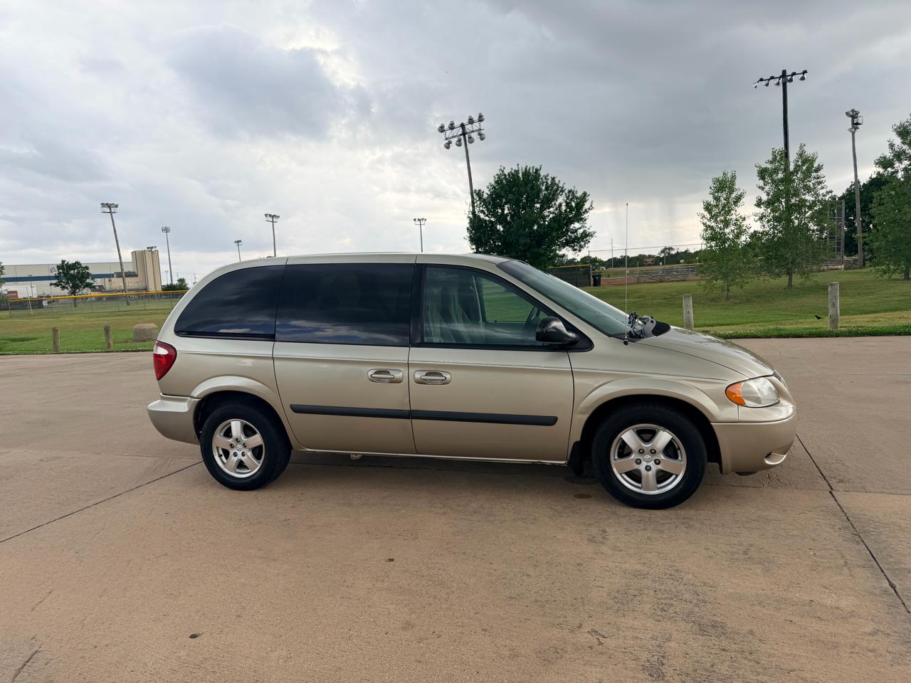 Dodge Caravan 4dr SXT 2005