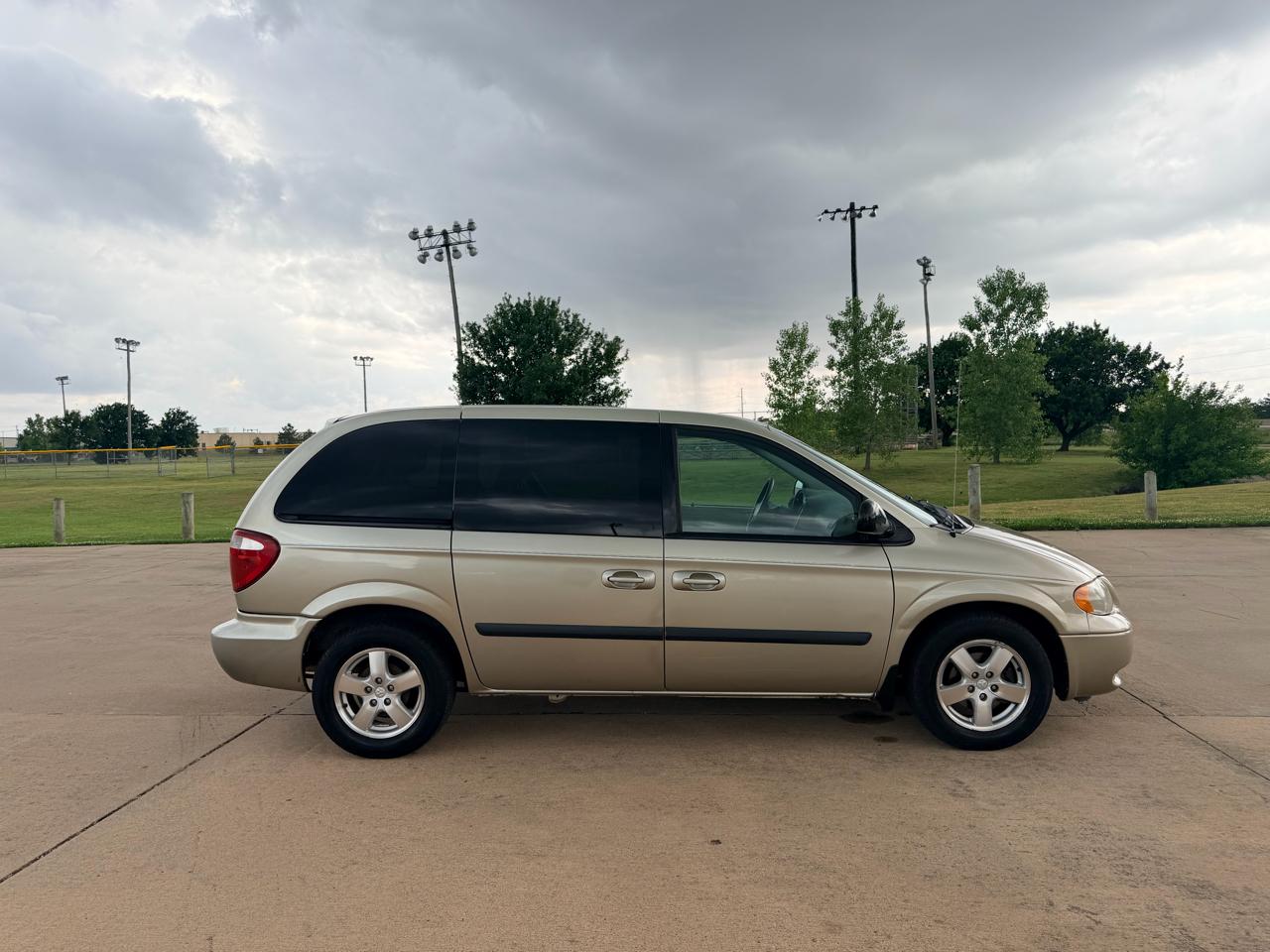 Dodge Caravan 4dr SXT 2005