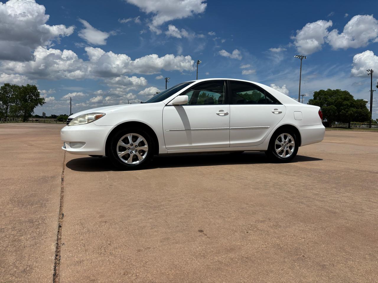Toyota Camry 4dr Sdn XLE V6 Auto (Natl) 2005