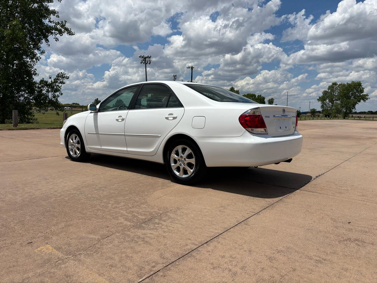 Toyota Camry 4dr Sdn XLE V6 Auto (Natl) 2005