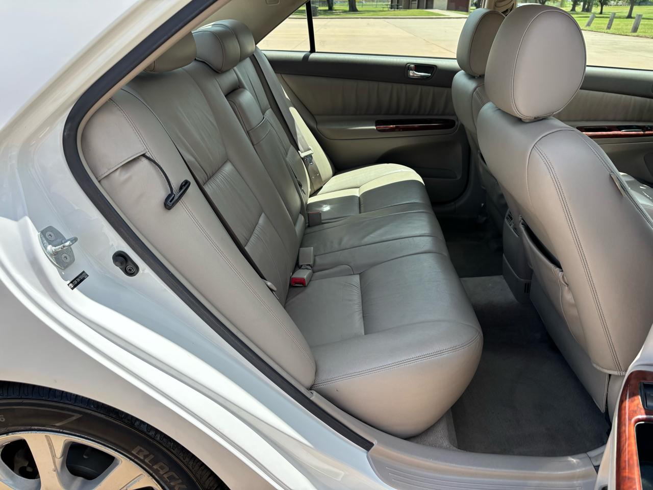 Toyota Camry 4dr Sdn XLE V6 Auto (Natl) 2005