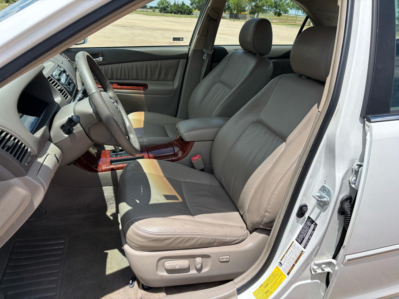 Toyota Camry 4dr Sdn XLE V6 Auto (Natl) 2005