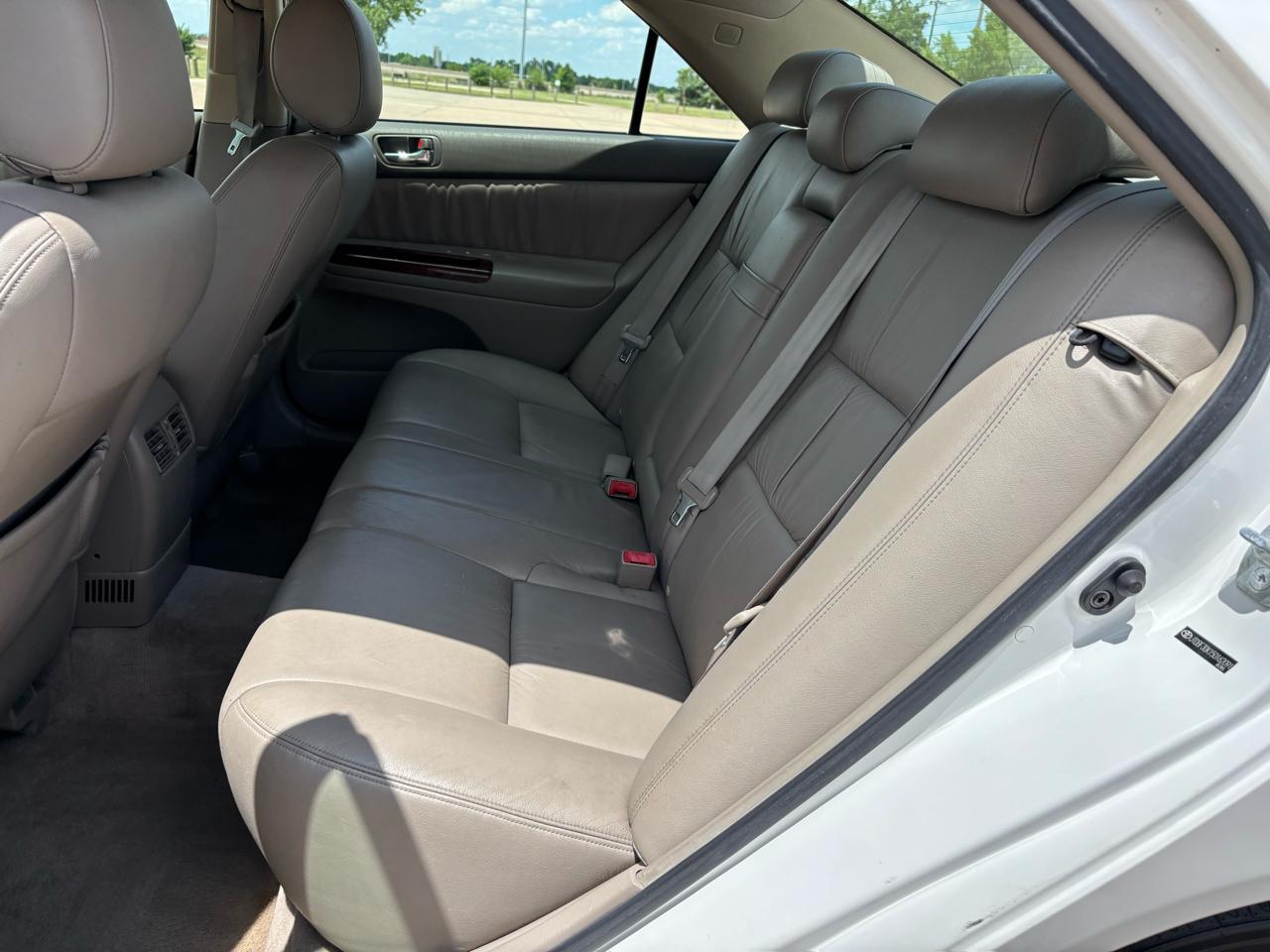 Toyota Camry 4dr Sdn XLE V6 Auto (Natl) 2005
