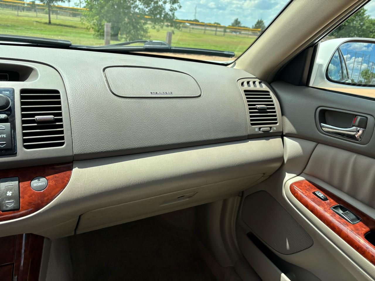 Toyota Camry 4dr Sdn XLE V6 Auto (Natl) 2005