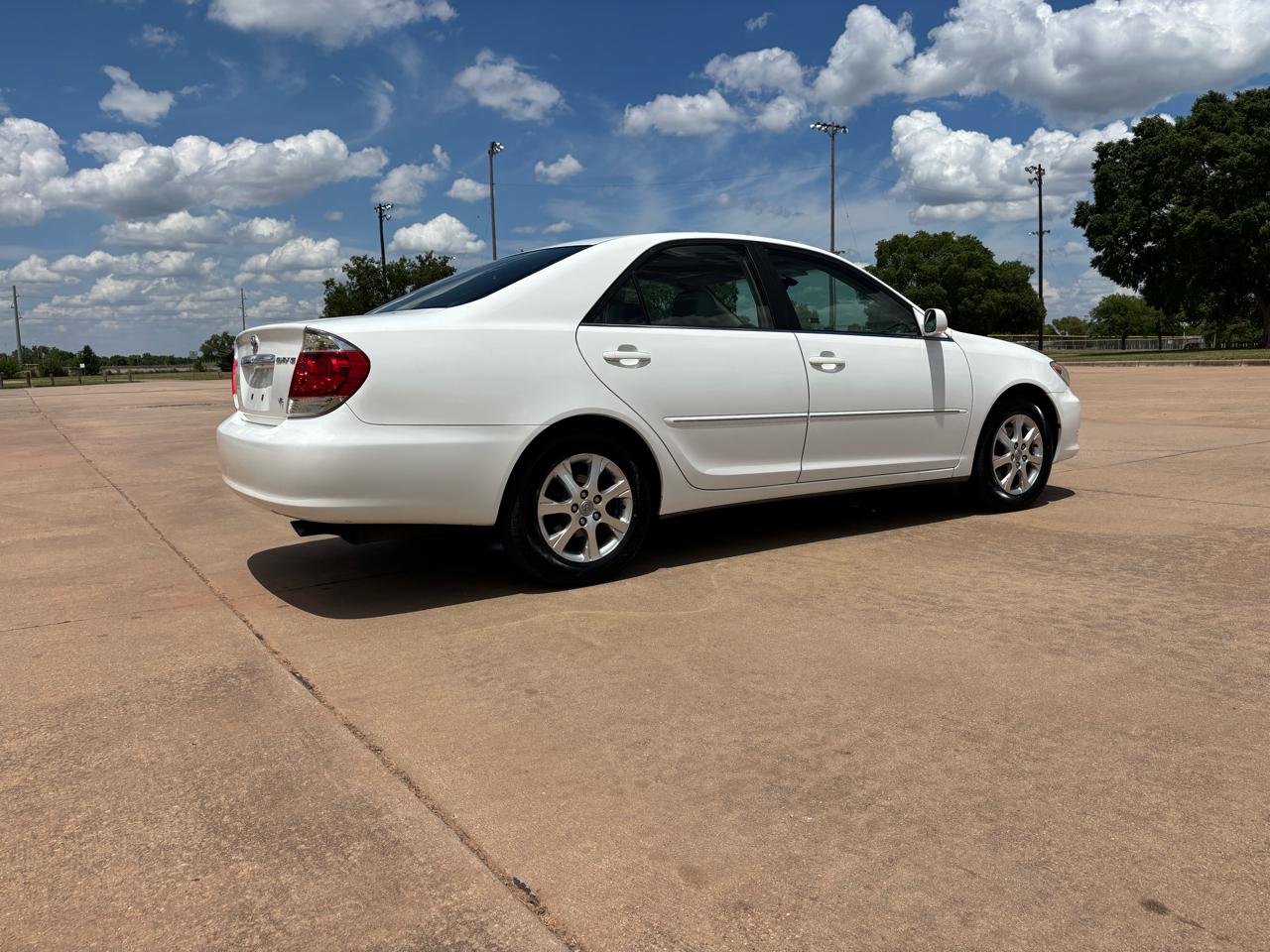 Toyota Camry 4dr Sdn XLE V6 Auto (Natl) 2005