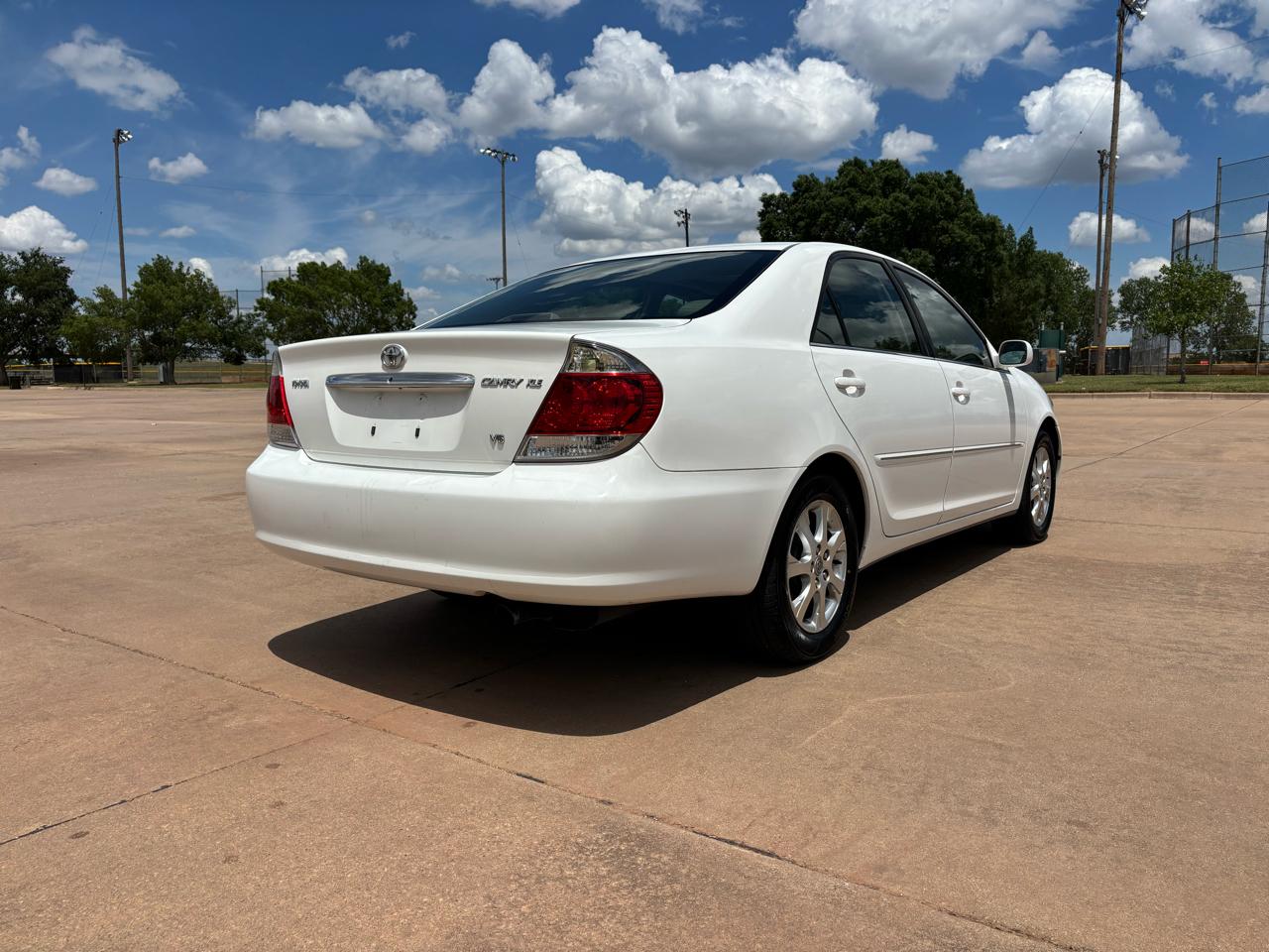 Toyota Camry 4dr Sdn XLE V6 Auto (Natl) 2005