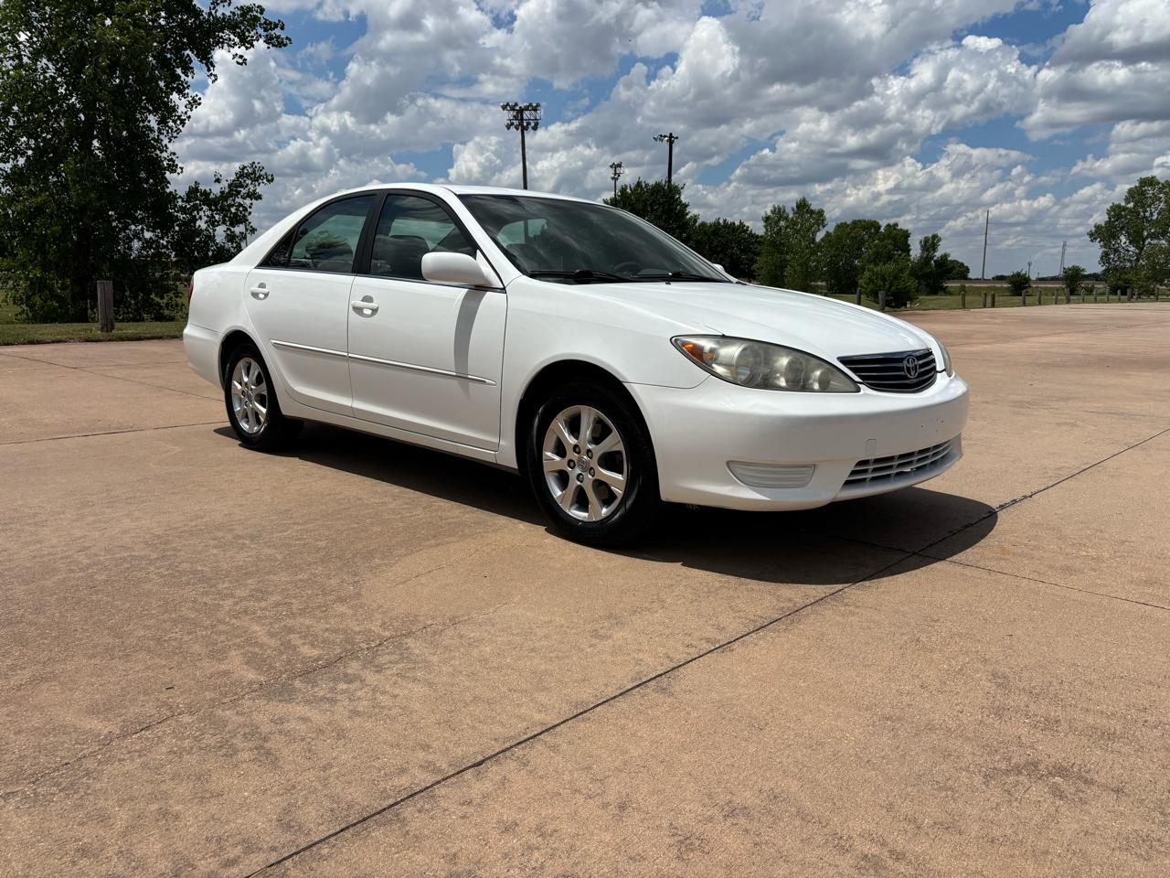 Toyota Camry 4dr Sdn XLE V6 Auto (Natl) 2005