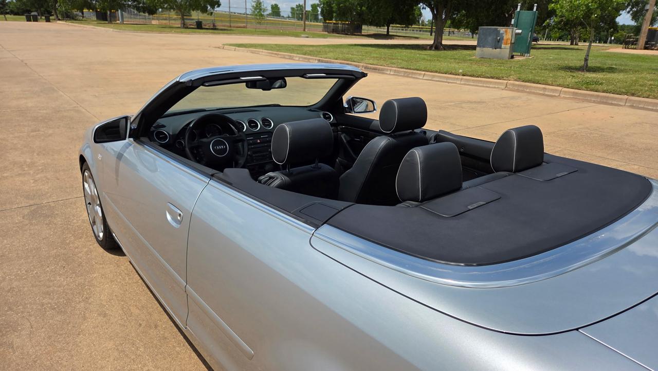 Audi S4 2dr Cabriolet quattro AWD Auto 2004