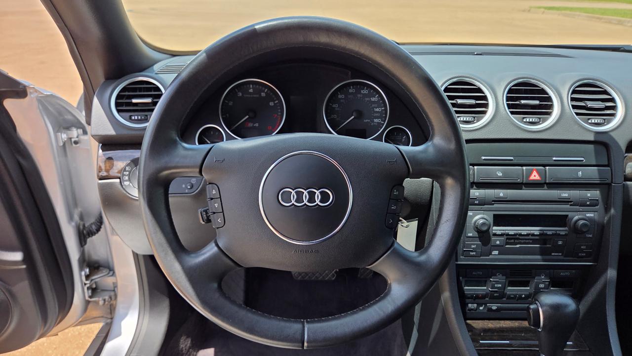 Audi S4 2dr Cabriolet quattro AWD Auto 2004