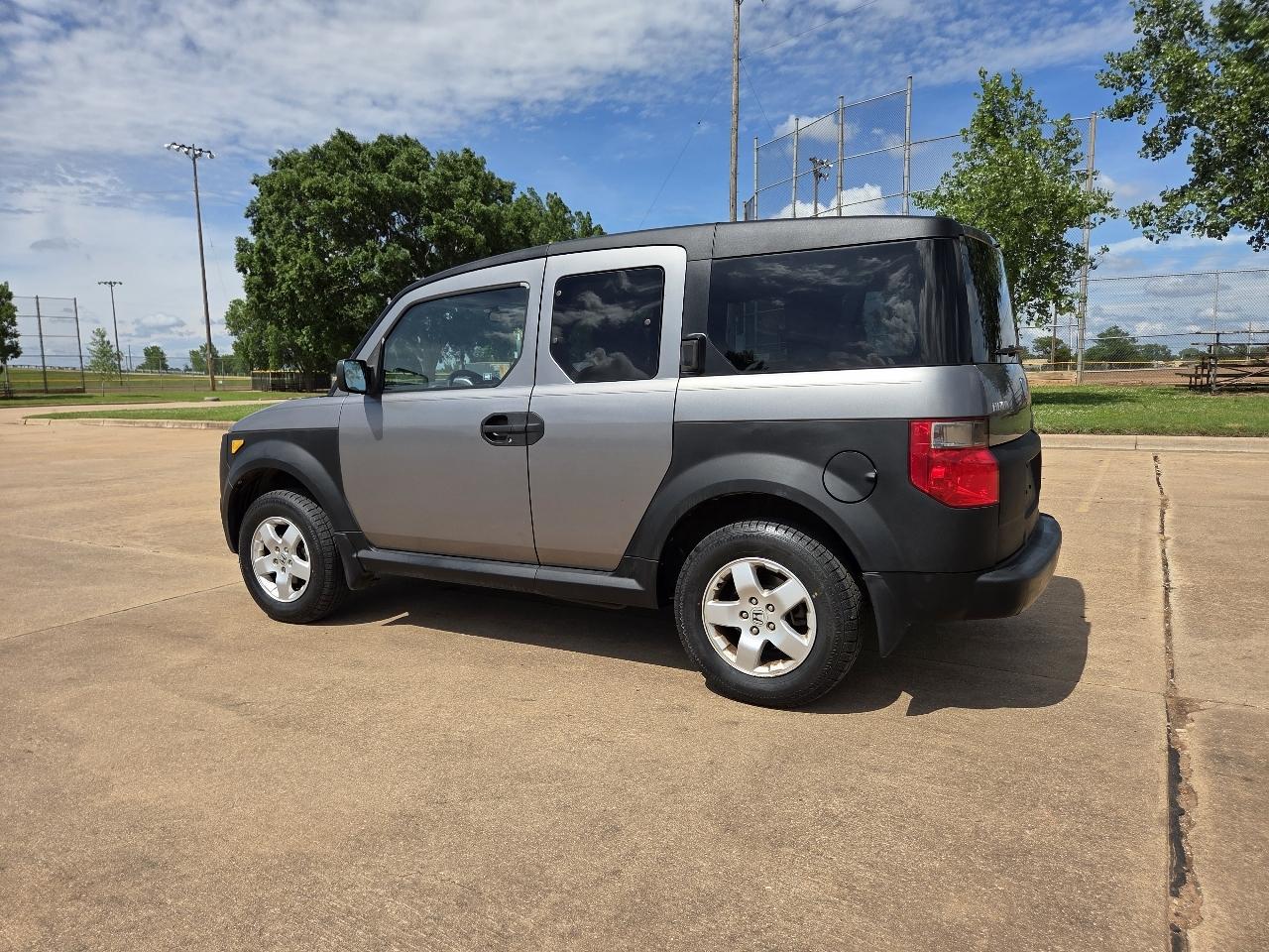 Honda Element 2WD EX AT 2005
