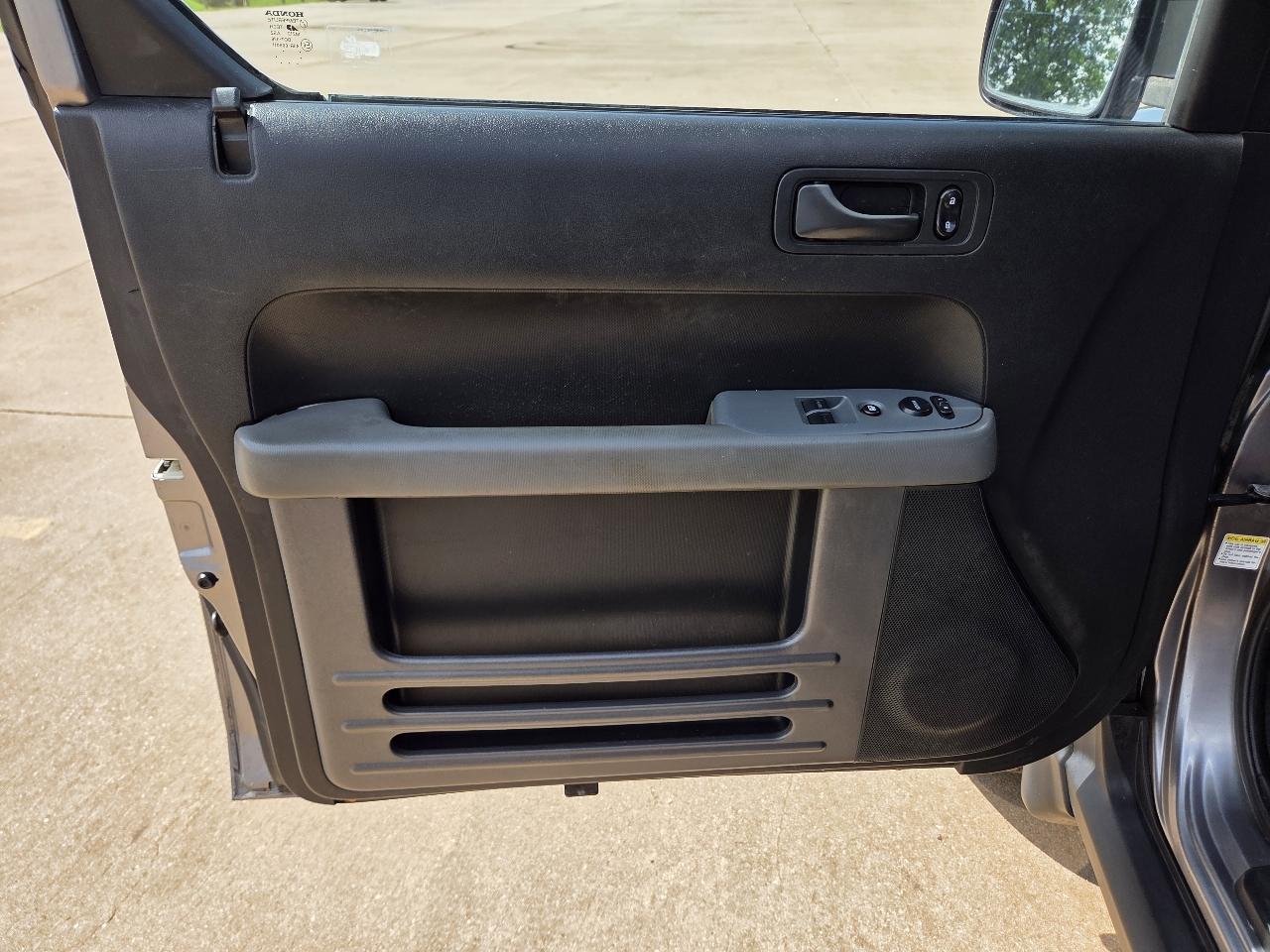 Honda Element 2WD EX AT 2005