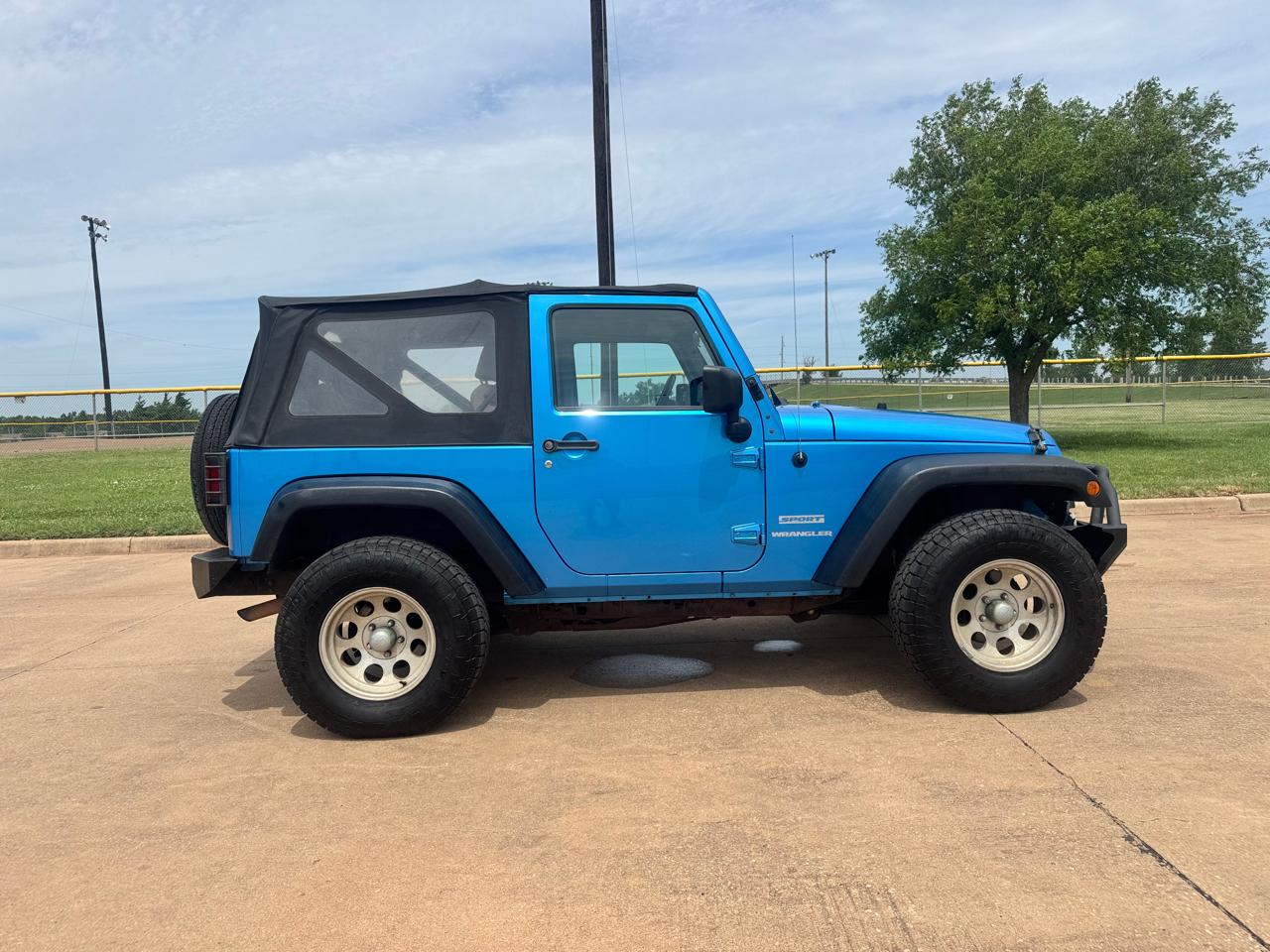 Jeep Wrangler 4WD 2dr Sport 2010
