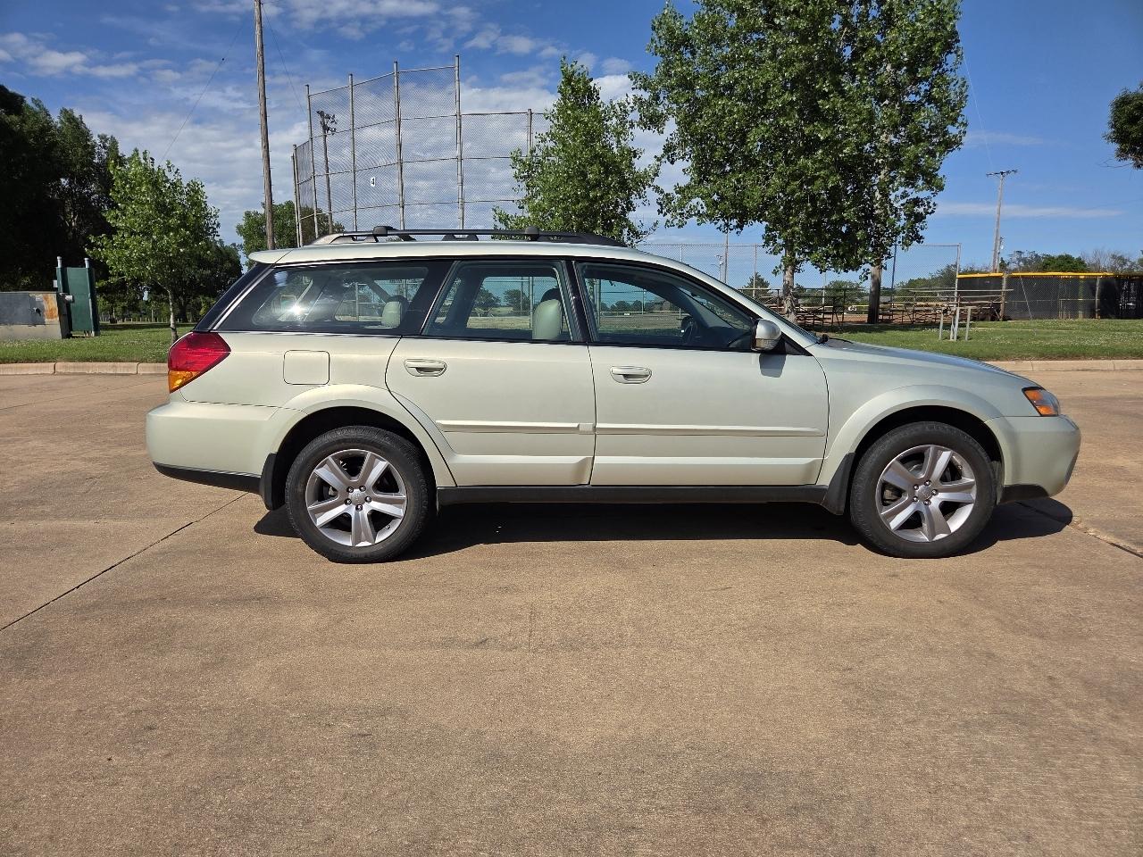Subaru Legacy Wagon 4dr H6 AT Outback R LL Bean 2007