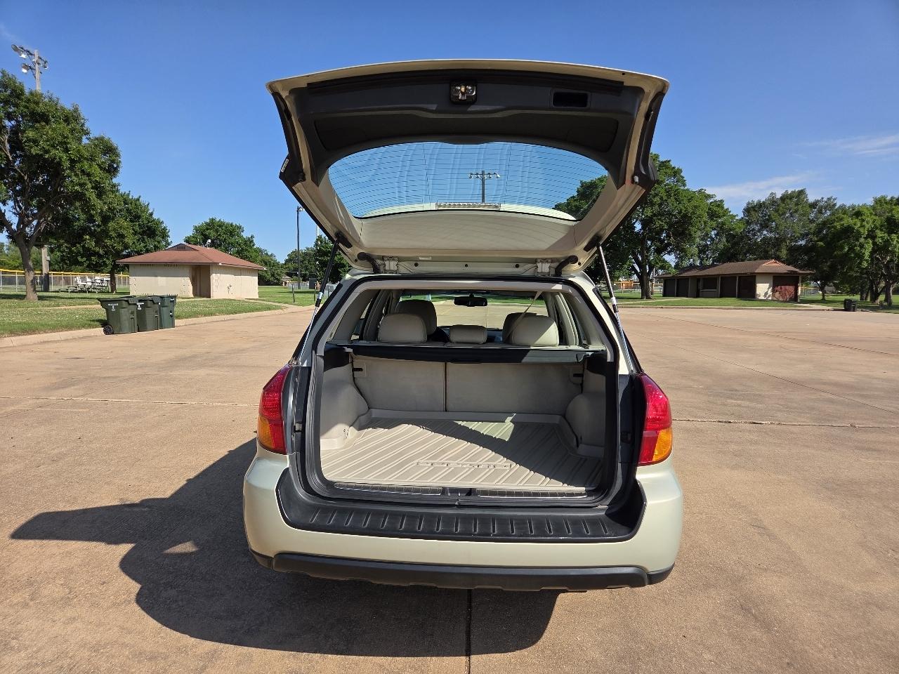 Subaru Legacy Wagon 4dr H6 AT Outback R LL Bean 2007