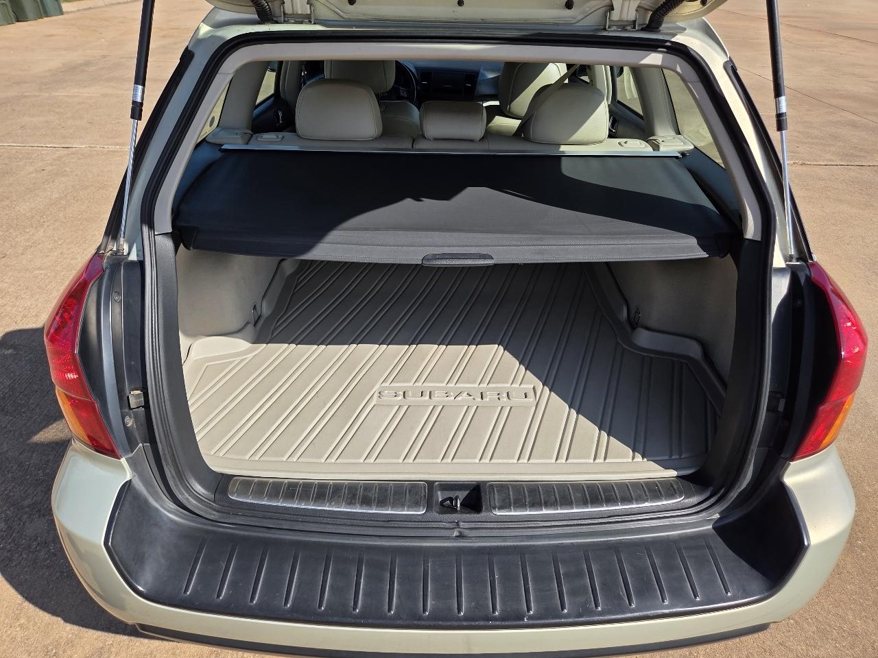 Subaru Legacy Wagon 4dr H6 AT Outback R LL Bean 2007
