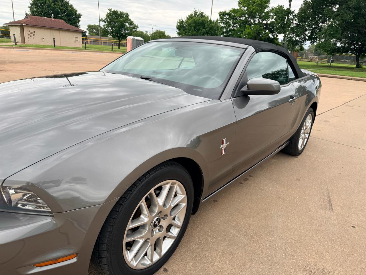 Ford Mustang 2dr Conv V6 2014