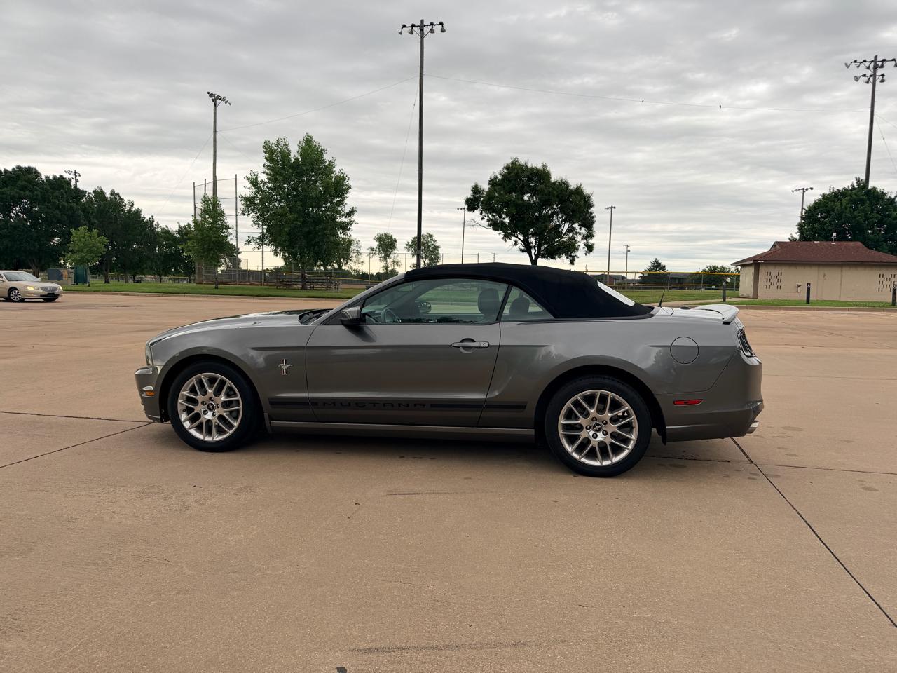 Ford Mustang 2dr Conv V6 2014