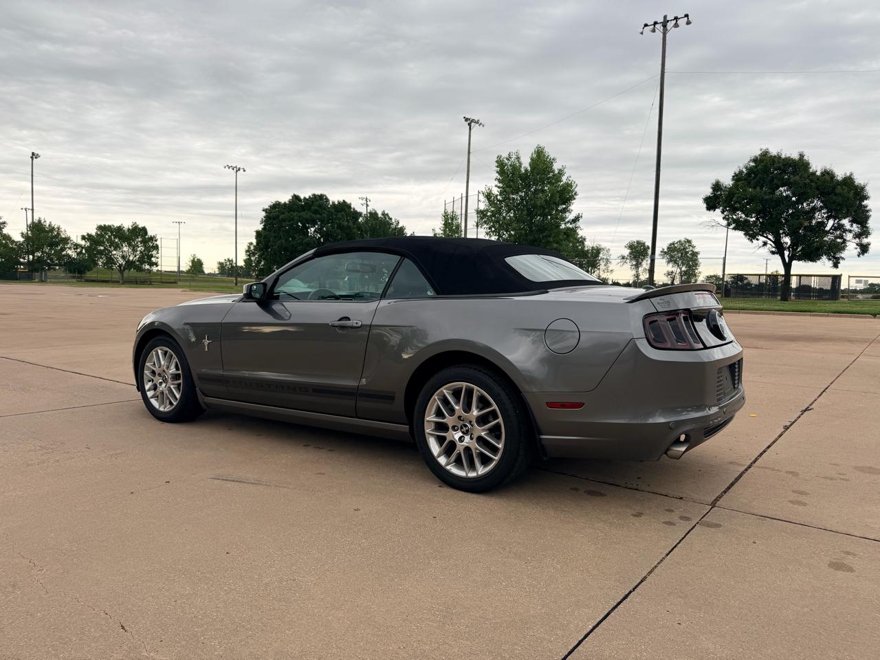 Ford Mustang 2dr Conv V6 2014