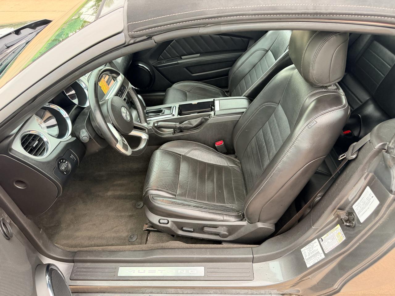 Ford Mustang 2dr Conv V6 2014