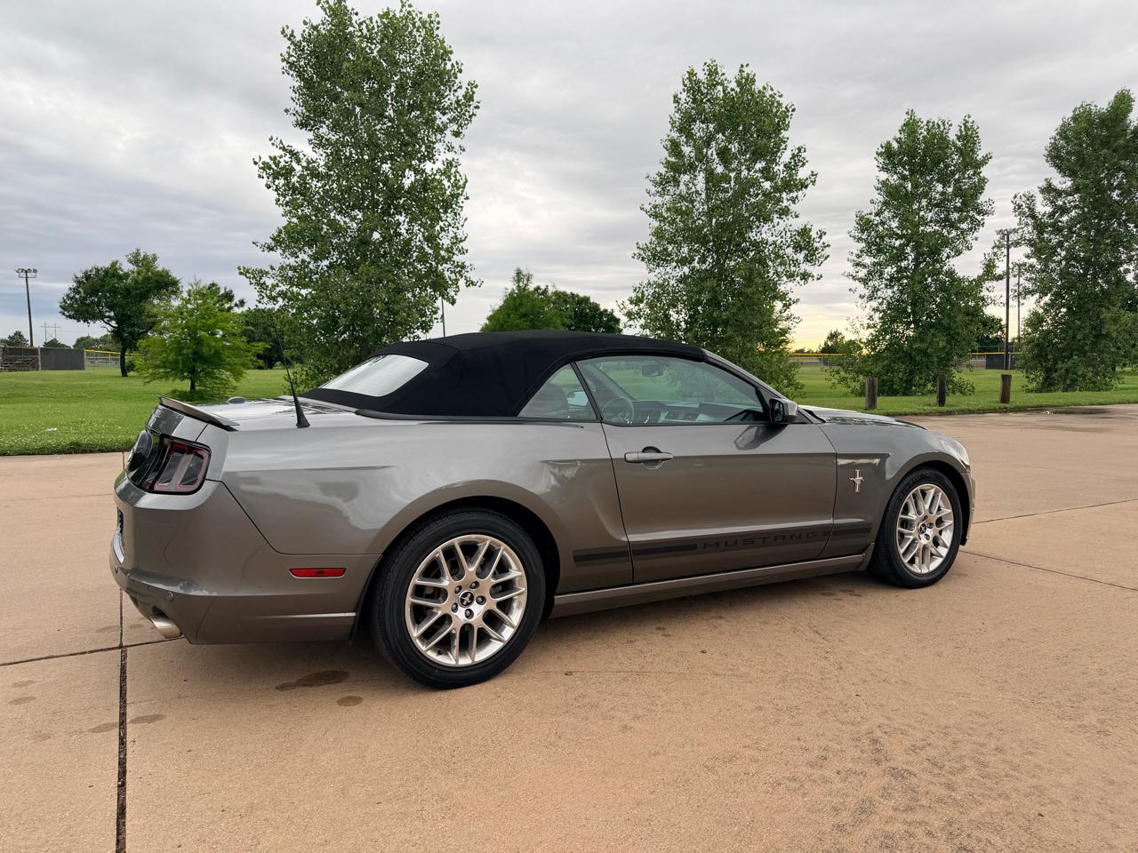 Ford Mustang 2dr Conv V6 2014