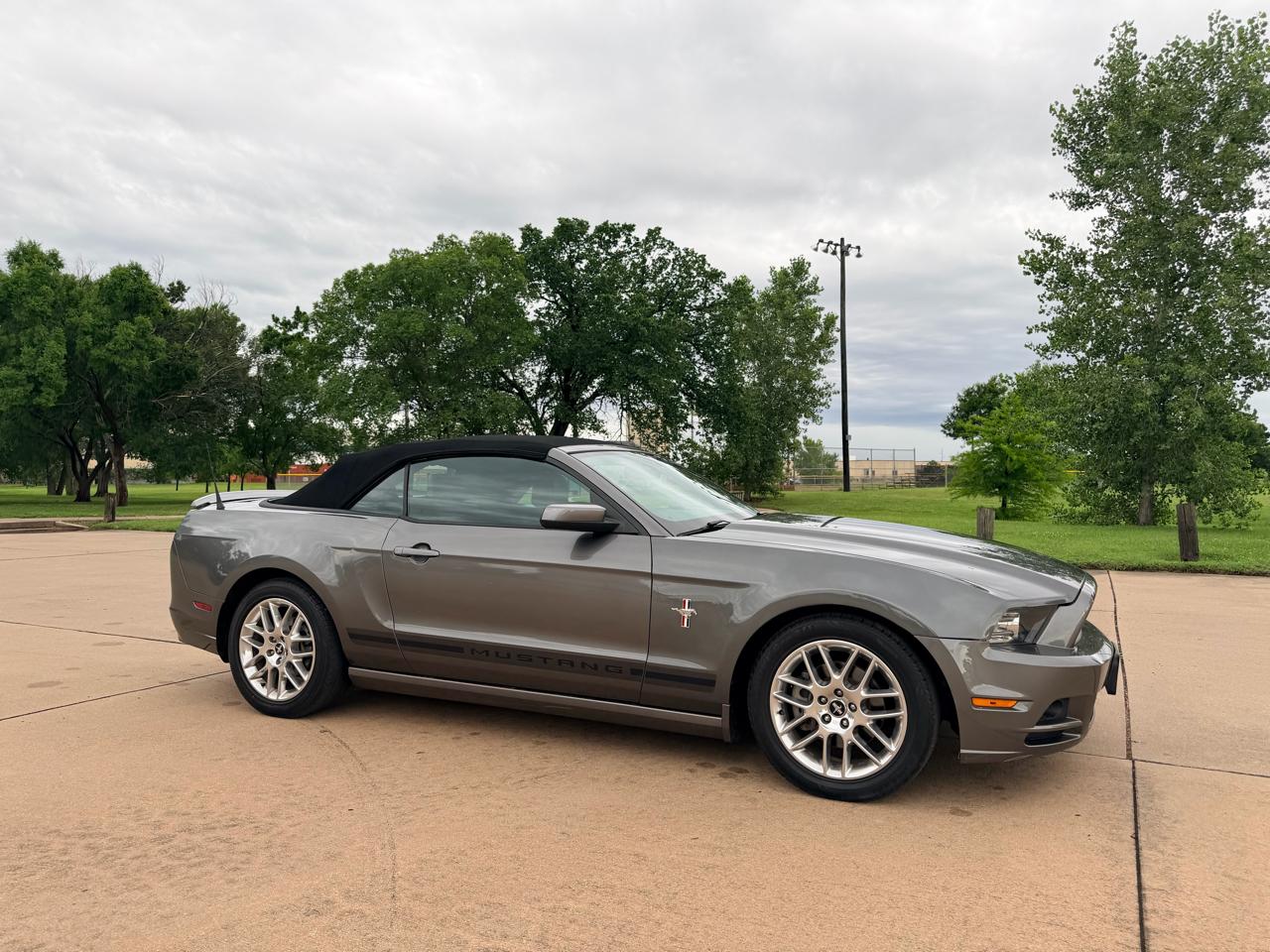 Ford Mustang 2dr Conv V6 2014