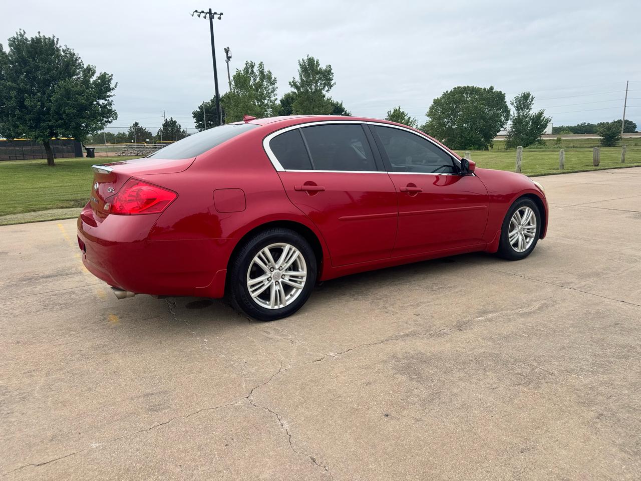 Infiniti G37 Sedan 4dr x AWD 2009