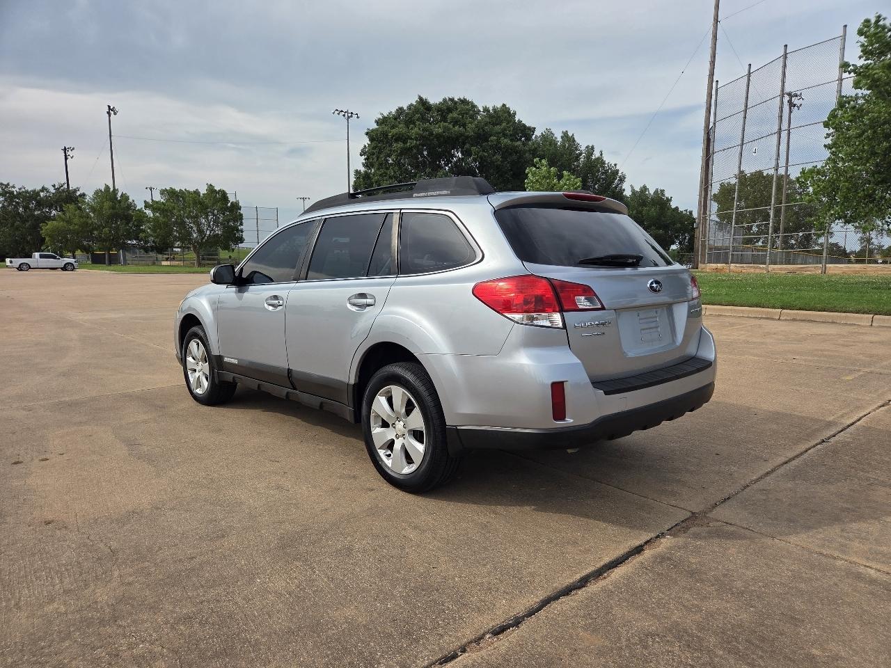 Subaru Outback 4dr Wgn H4 Auto 2.5i 2012