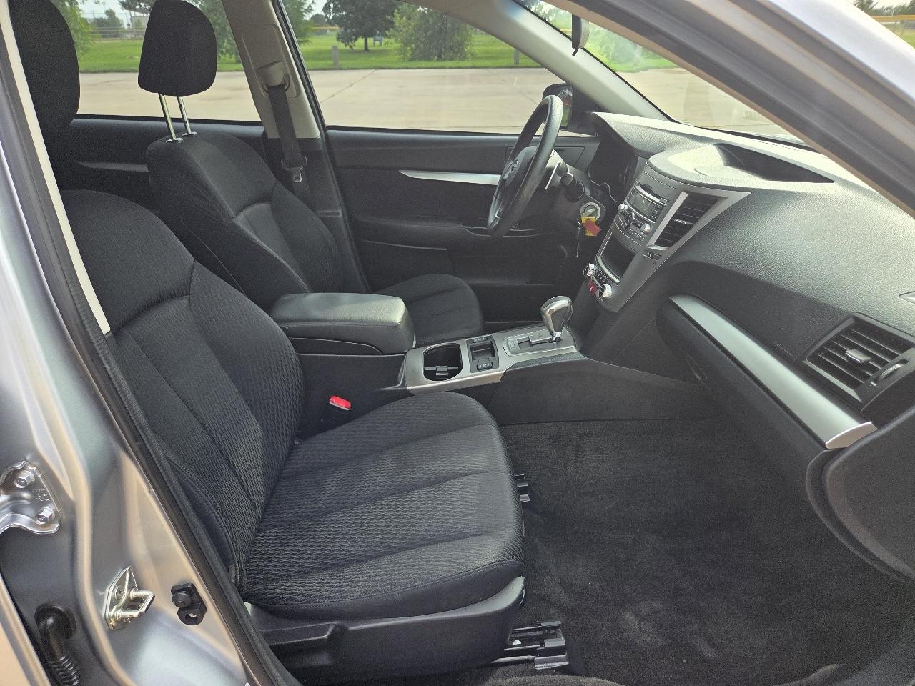 Subaru Outback 4dr Wgn H4 Auto 2.5i 2012