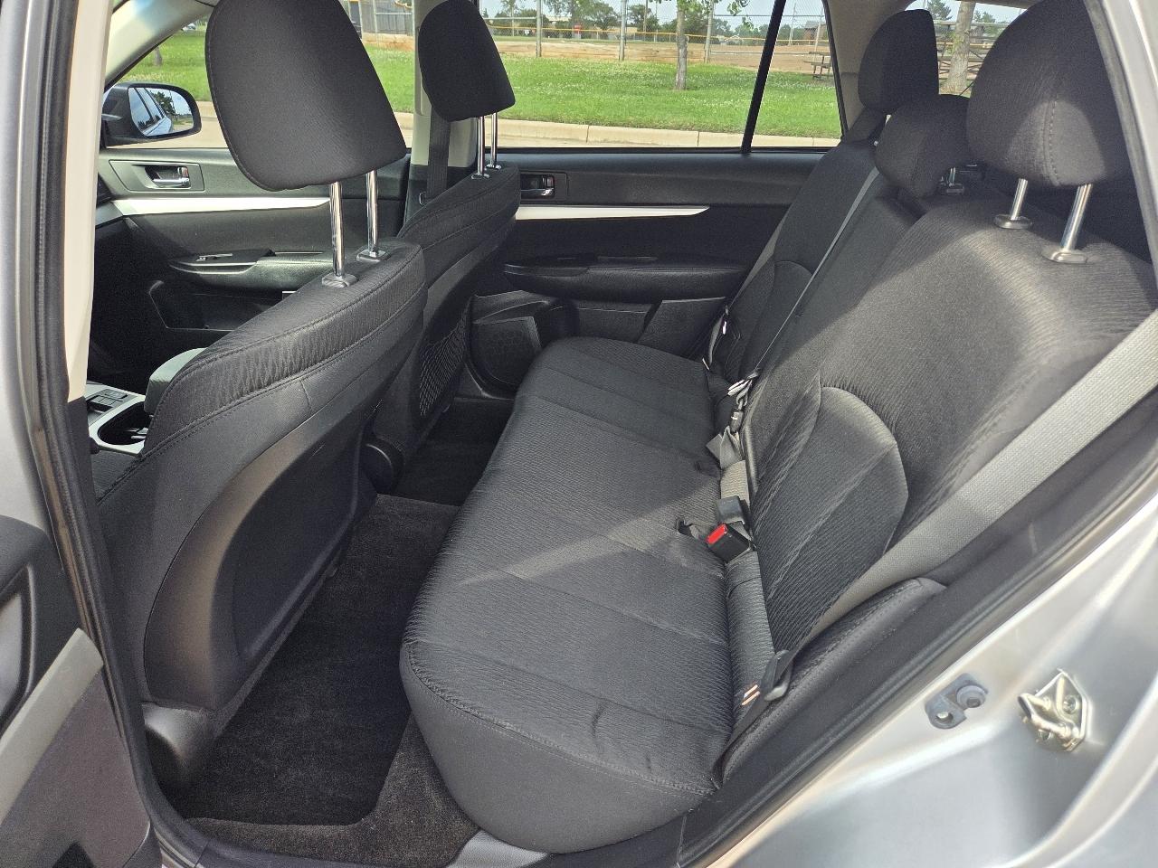 Subaru Outback 4dr Wgn H4 Auto 2.5i 2012