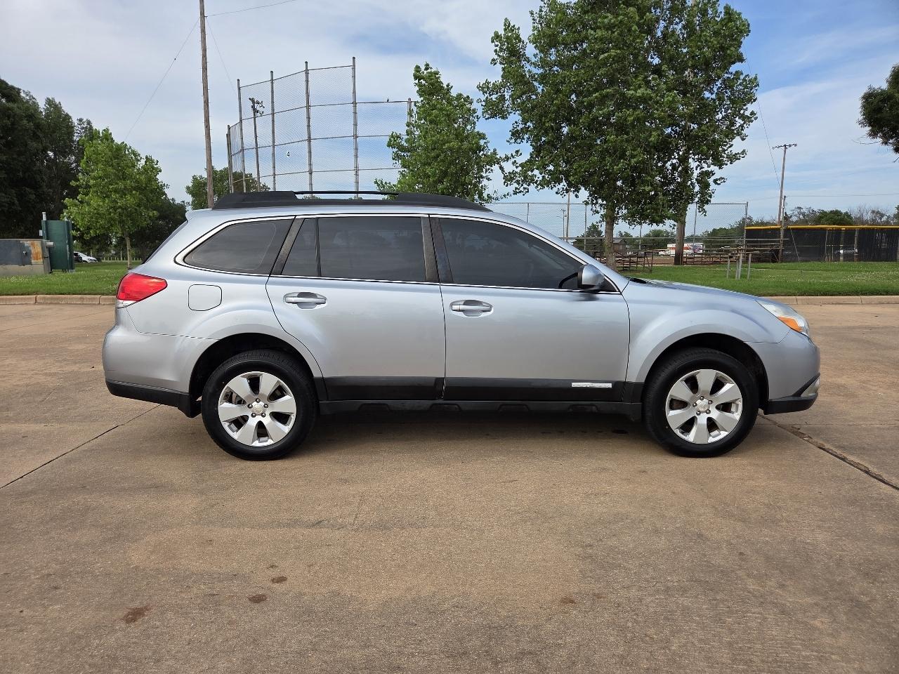Subaru Outback 4dr Wgn H4 Auto 2.5i 2012