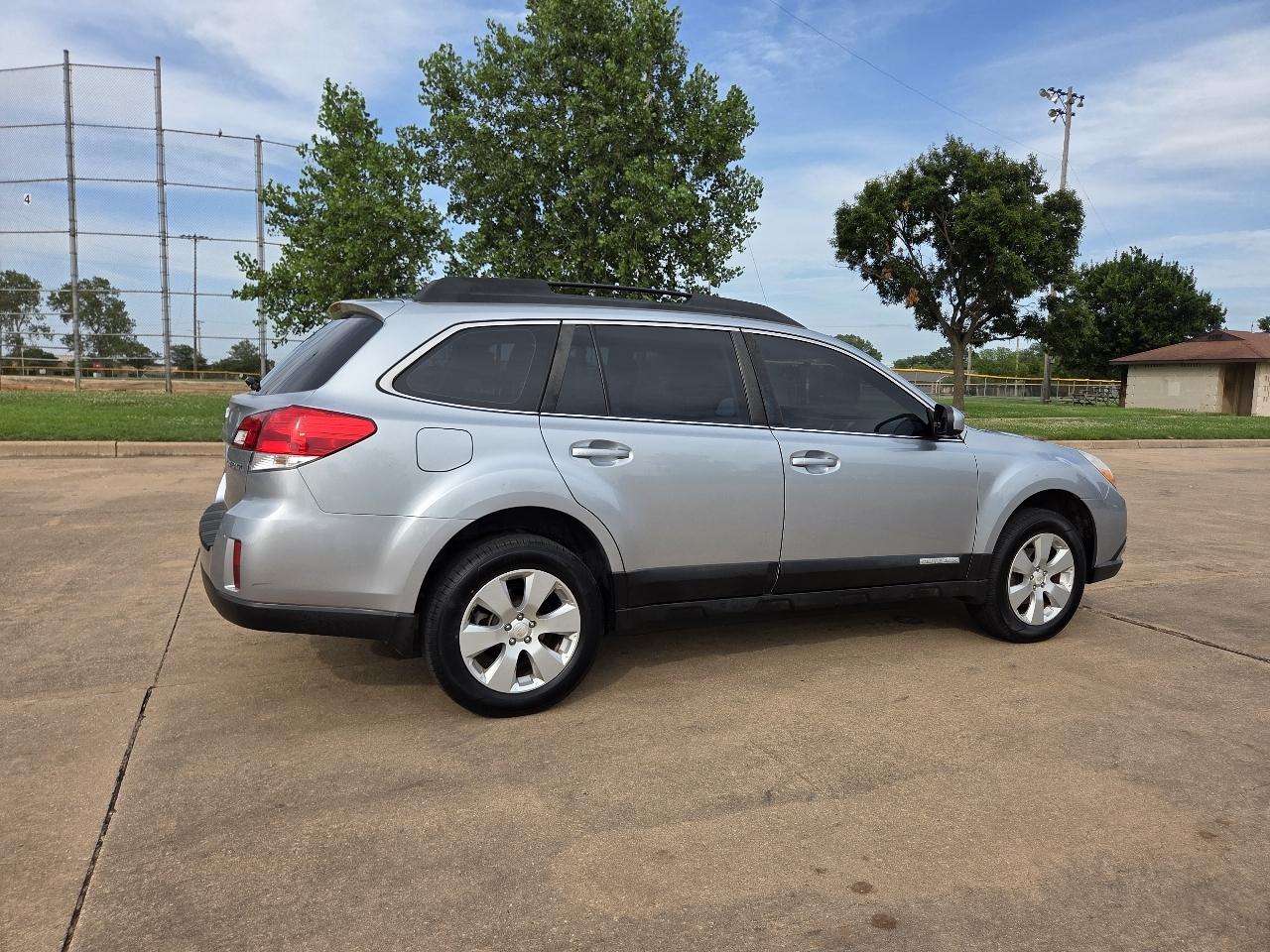 Subaru Outback 4dr Wgn H4 Auto 2.5i 2012