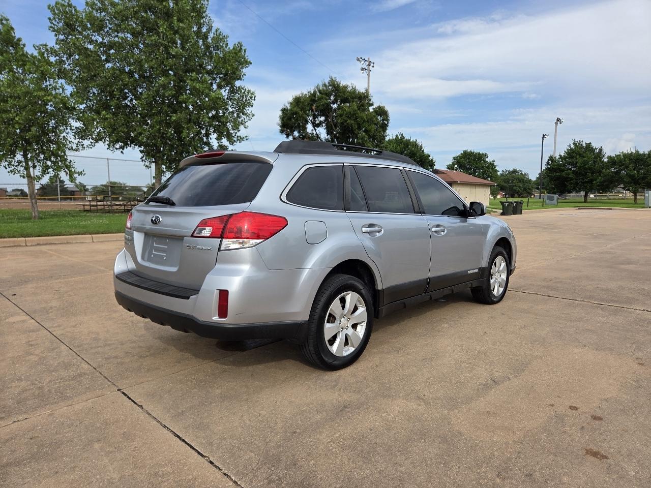 Subaru Outback 4dr Wgn H4 Auto 2.5i 2012