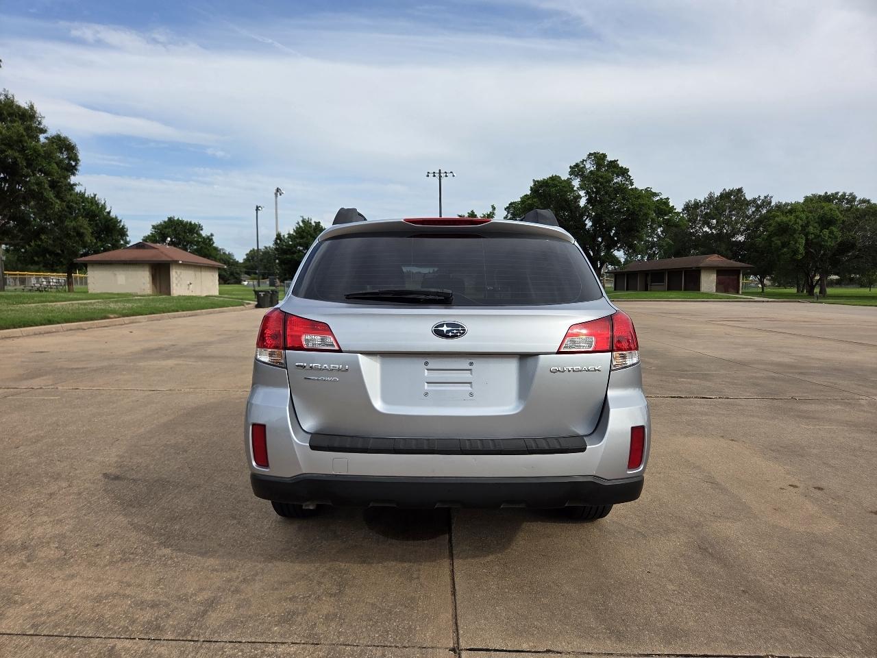 Subaru Outback 4dr Wgn H4 Auto 2.5i 2012
