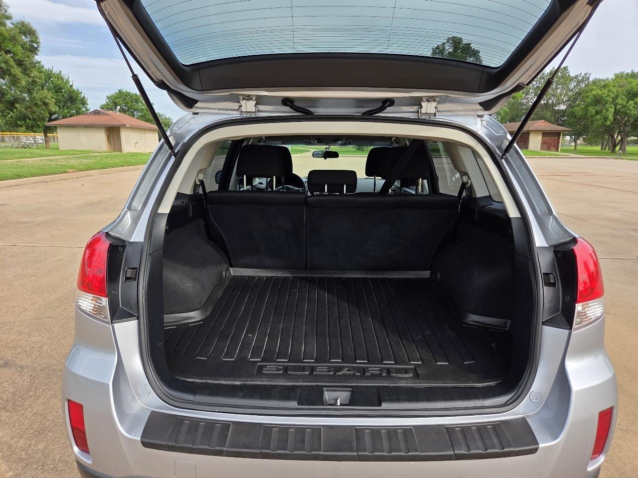 Subaru Outback 4dr Wgn H4 Auto 2.5i 2012
