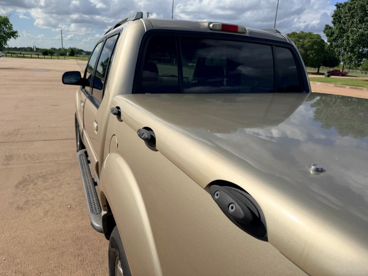 Ford Explorer Sport Trac 4dr 126" WB Premium 2002