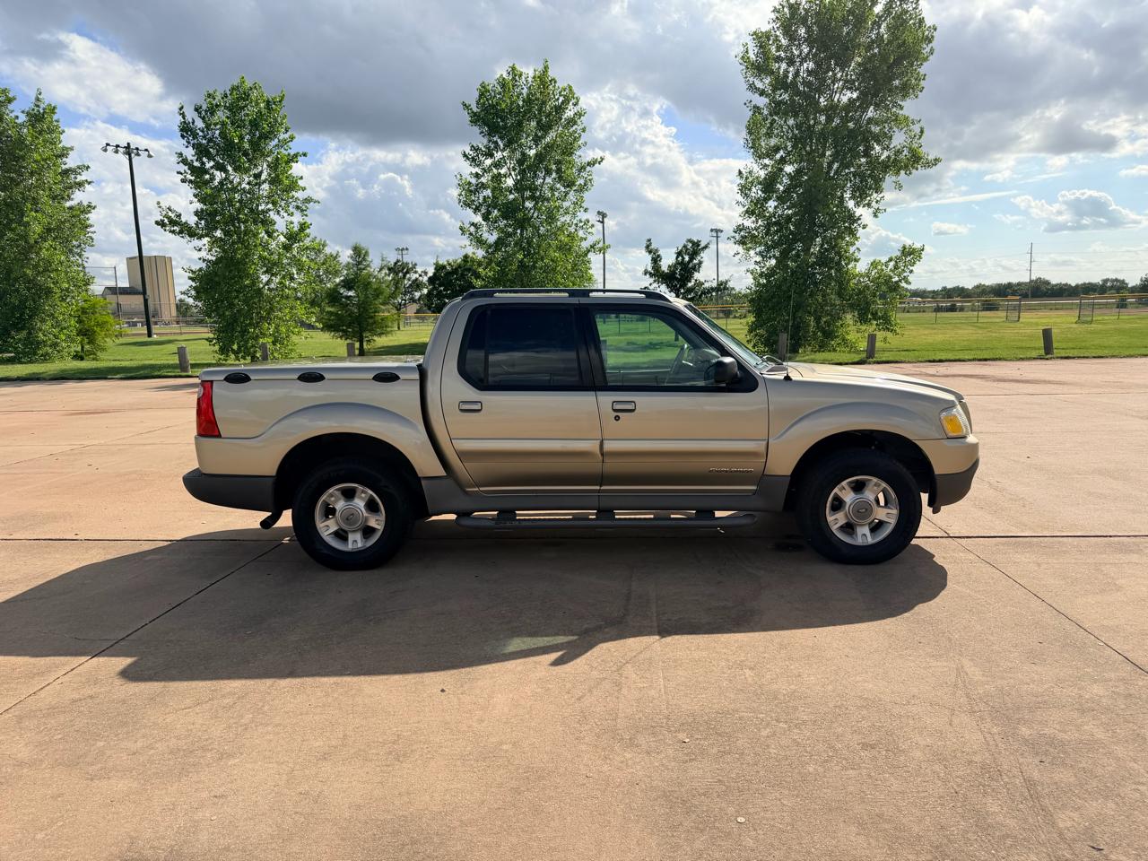 Ford Explorer Sport Trac 4dr 126" WB Premium 2002